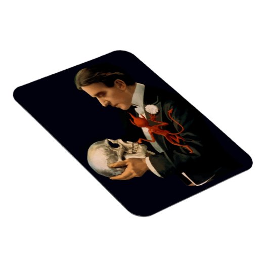  Magicus, Thurston Houdt een menselijke schedel va Magneet (Rechterzijde)