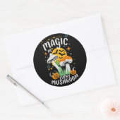 Magie in elke paddenstoel! ronde sticker (Envelop)