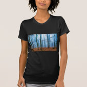 Magisch bos in mist in blauw en oranje t-shirt (Voorkant)