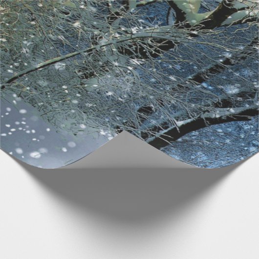 Magisch Glittering Winter Wonderland Snowy Forest Cadeaupapier (Hoek)