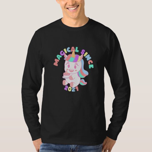 Magisch sinds 2021 Unicorn 1e verjaardag T-shirt (Voorkant)