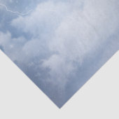 Magische blauwe hemel met vliegende zwemmen tissuepapier (Detail)