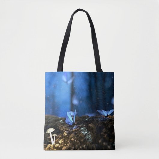 Magische Bossen met botervliegen en paddenstoelen Tote Bag (Voorkant)