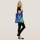 Magische bubbelkleuren tote bag (Op model)