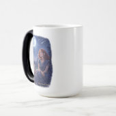 Magische Dream Cat - Mädchen mit Katze unter Mond Mok (Voorkant links)