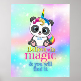 Magische eenhoorn panda op regenboogachtergrondkla poster