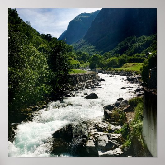 Magische Fjord Village in Noorwegen Poster (Voorkant)