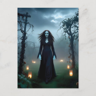 Magische, griezelige heks in een vervallen tuin briefkaart