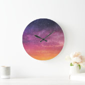 Magische kleur: betoverende hemelachtergrond. grote klok (Huis)