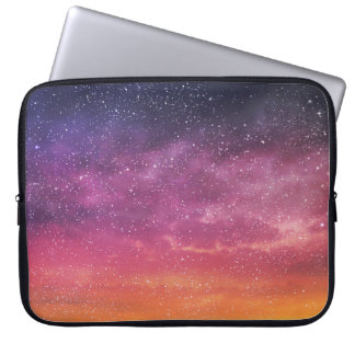 Magische kleur: betoverende hemelachtergrond. laptop sleeve