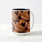 Magische koffiebonen tweekleurige koffiemok (Voorkant rechts)