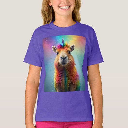 Magische Majesteit: De Regenboog Eenhoorn Capybara T-shirt (Voorkant)