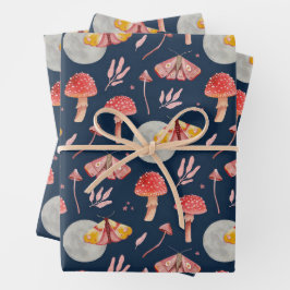 Magische mot en paddenstoelpatroon. Woodland nacht Inpakpapier Vel
