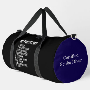 Magische onderwaterverkenning door een duiker plunjezak