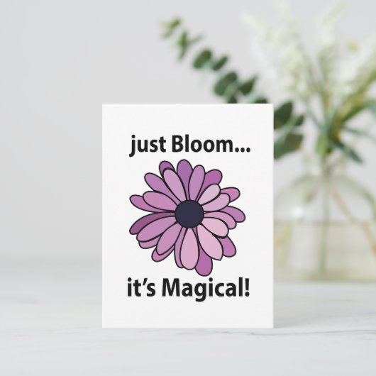 Magische Paarse bloem bloeit gewoon zijn magische Briefkaart (Staand voorkant)