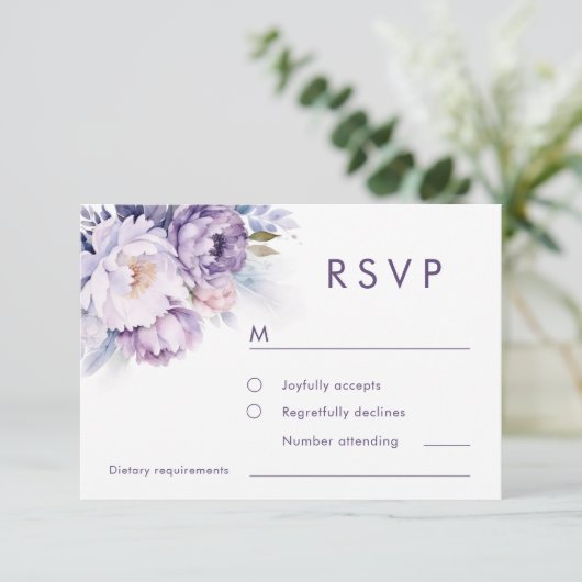 Magische Paarse Bloemen Winterbruiloft RSVP Kaartje (Staand voorkant)