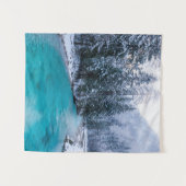 Magische rivier in betoverend winterbos wandkleed (Voorkant (horizontaal))