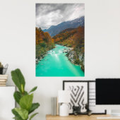 Magische rivier Soča bewolkte herfstdag Slovenië Poster (Thuiskantoor)