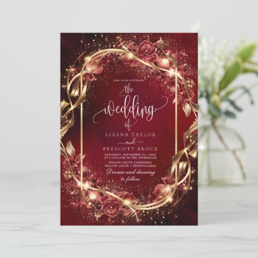 Magische rode gouden accent bruiloft uitnodiging (Staand voorkant)