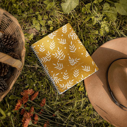 Magische takken - geel notitieboek