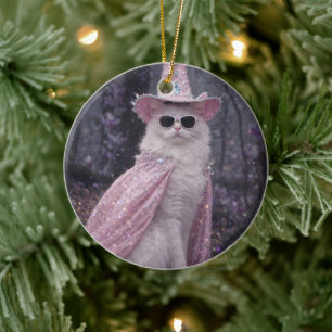 Magische Tovenaar Kat in Fonkelende Roze Cape en H Keramisch Ornament