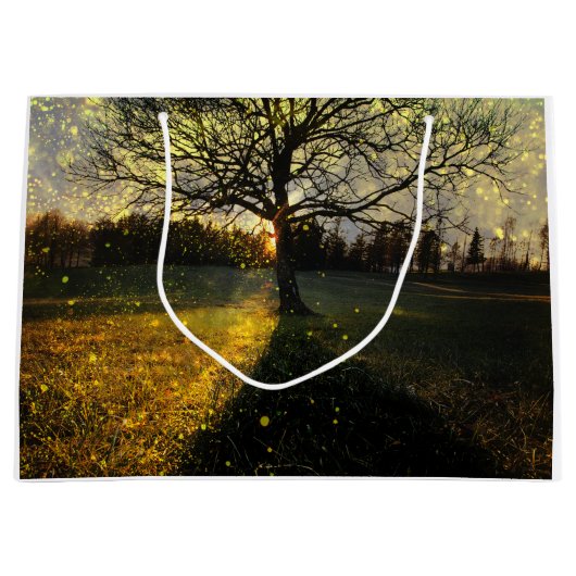 Magische vuurvliegjes droomachtig landschap groot cadeauzakje (Voorkant)