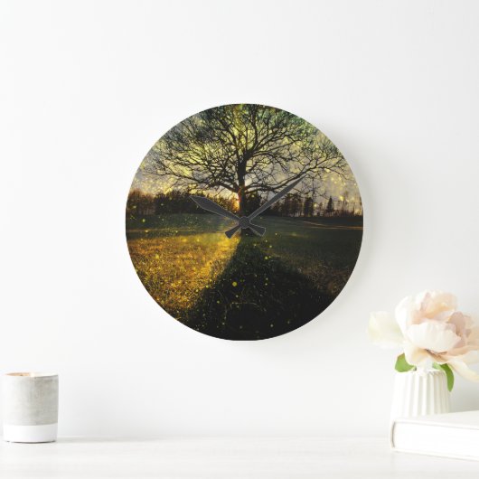 Magische vuurvliegjes droomachtig landschap grote klok (Huis)