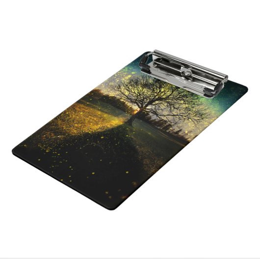 Magische vuurvliegjes droomachtig landschap mini klembord (Angled3)