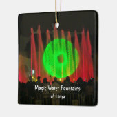 Magische waterfonteinen in Lima, Peru Keramisch Ornament (Links)