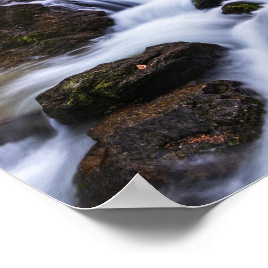 Magische waterval in de hel poster (Hoek)