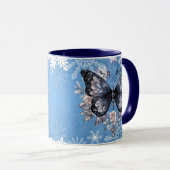 Magische wintervlinder met sneeuwvlokken mok (Voorkant rechts)