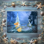 Magische Zeemeermin, Swan Boat en kerstboom Feestdagen Kaart<br><div class="desc">Deze Kaart van de Groet van de Vakantie kenmerkt een magische gouden zeemeermin aan de kant van een mooie zwanenboot met een kerstboom. In Greeting ~ "Wishing you a Magical Holiday Season". De groet kan worden gewijzigd om te lezen zoals u wenst. Enkele afbeeldingen van HandMek.etsy.com en Origins Digital Curio...</div>