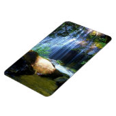 Magneet van surrealistische waterval in het bos. (Linkerzijde)