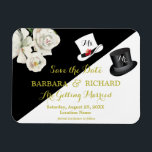 MAGNET Black & White Wedding Save the Date Magneet<br><div class="desc">Romantische en unieke zwarte en witte florale begroting Sparen de Datum. Een goudbrief om hem af te zetten en een zwarte bovenste hoed voor de heer en een wit pet voor de bruid om te worden. Nauwkeurig geëtiketteerd "Ms. en Mr." om te veranderen aangezien de gebeurtenis dichterbij komt, natuurlijk. Stuur...</div>
