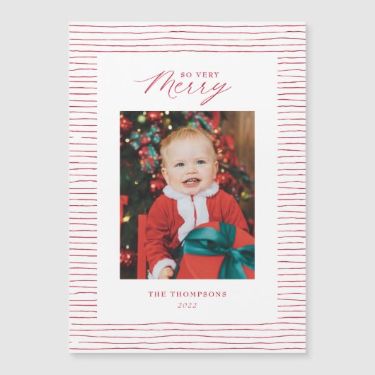 Magnetic Red Striped so Zeer Merry Photo Card (Voorkant)