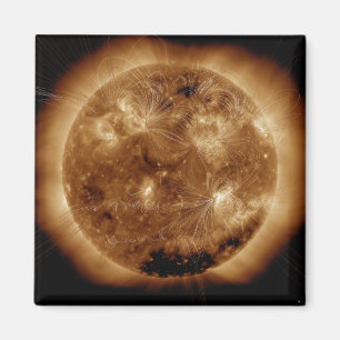 Magnetische veldlijnen op zon 2 magneet