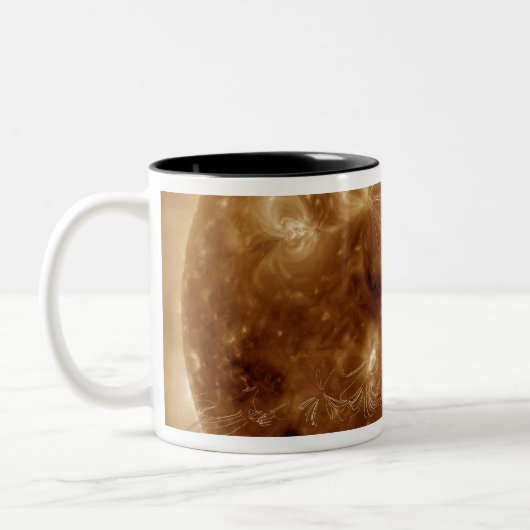 Magnetische veldlijnen op zon 2 tweekleurige koffiemok (Links)