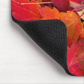 Magnificent Maple Leaves Muismat (Hoek)