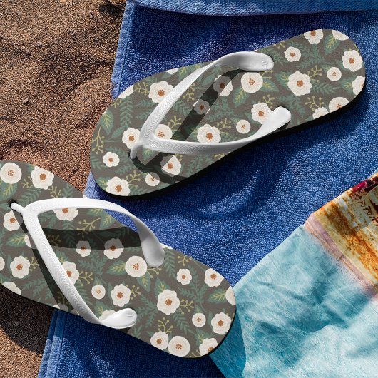 Magnolia Blossom Floral Monogram Teenslippers