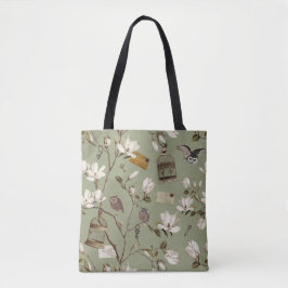 Magnolia boomgaard met uilen in saliegroen tote bag