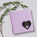 Magnolia Floral bruiloft gunst op zwart Hart Sticker<br><div class="desc">Gepersonaliseerde hartvorm stickers met een prachtige paarse magnolia bloesem waterverf en jouw tekst in chique witte belettering op een zwarte achtergrond,  ideaal voor huwelijksfeestgunsten,  vrijgezellenfeest,  bruiloft uitnodigingszegels en meer. Verkrijgbaar in verschillende vormen. OVEREENKOMENDE OBJECTEN in onze winkel.</div>