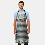 Magnolia Floral Farmhouse Black White Kitchen Name Schort (Gedragen)