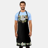 Magnolia Floral Waterverf Black in White Kitchen Schort (Gedragen)