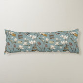 Magnolia Grove with Owls in Duck egg blue Lichaamskussen (Voorkant)