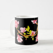Magnolia Kussen Zwart Koffiemok (Voorkant links)