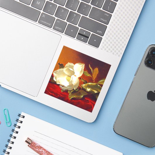 Magnolia op rood fluweel Martin Johnson hoofd Sticker (Laptop met iPhone)