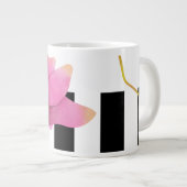 Magnolia Rosé Modern Floral Design Grote Koffiekop (Voorkant rechts)