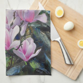 Magnolia Serenity – Bloemenkunst van Lukian Theedoek (Quarter Fold)