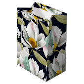 Magnolia Tissue Paper Medium Cadeauzakje (Achterkant Gekanteld)