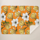 Magnolia tuin in geel sherpa deken (Voorkant (horizontaal))